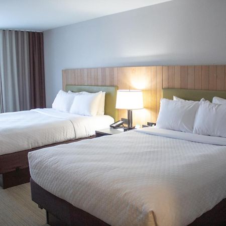 Country Inn & Suites By Radisson, Big Rapids, Mi Esterno foto