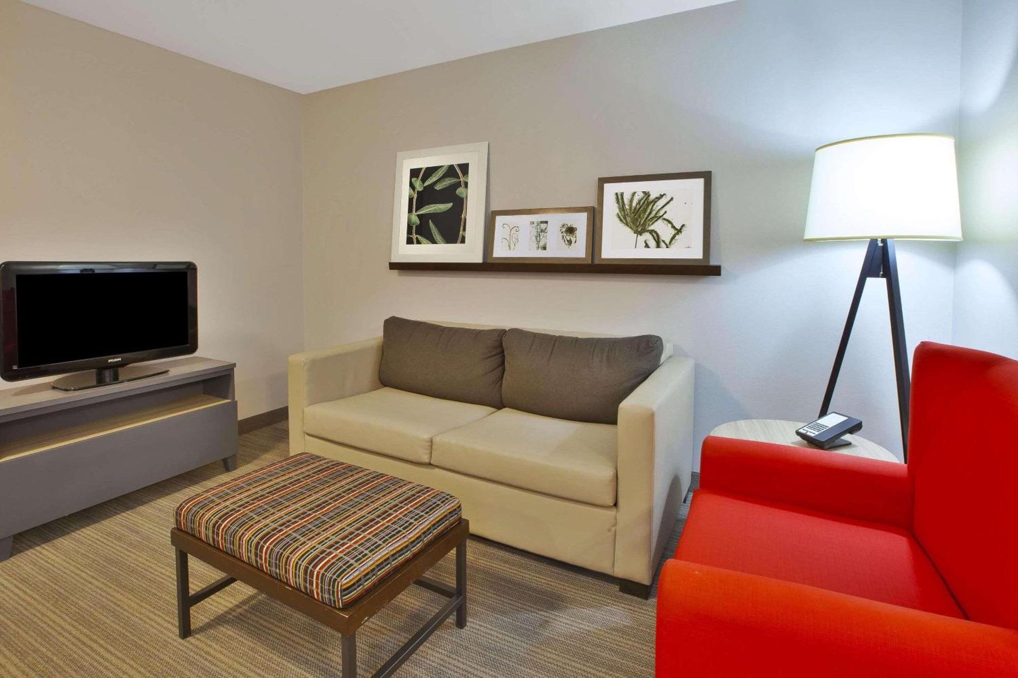 Country Inn & Suites By Radisson, Big Rapids, Mi Esterno foto
