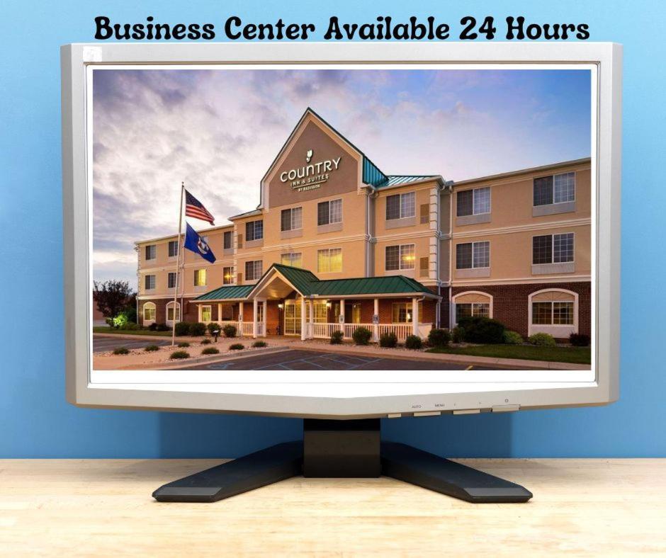 Country Inn & Suites By Radisson, Big Rapids, Mi Esterno foto