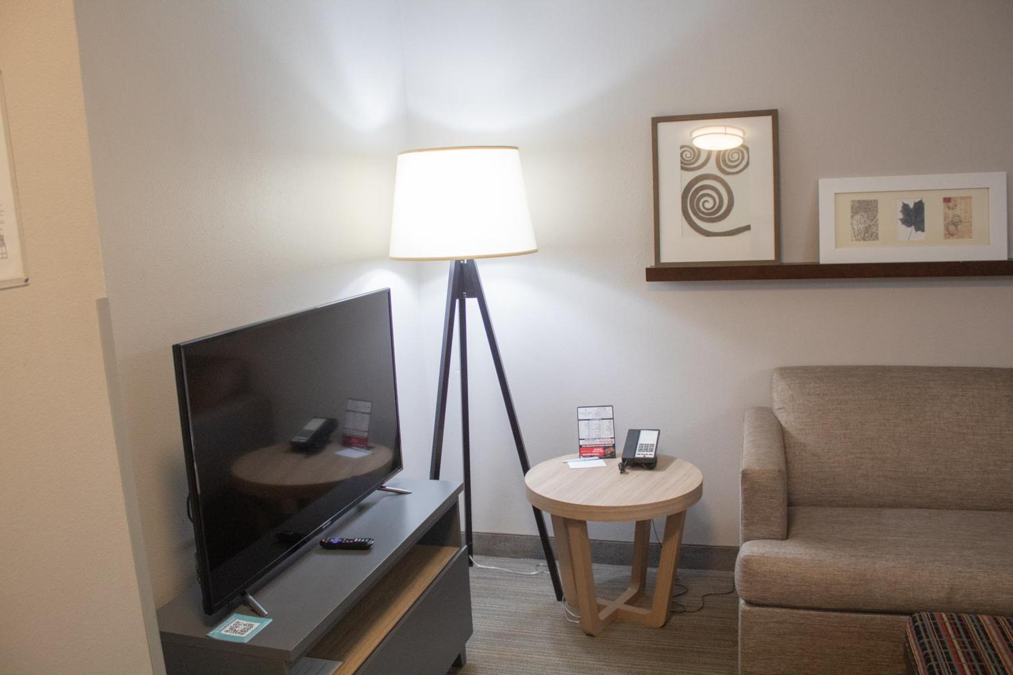 Country Inn & Suites By Radisson, Big Rapids, Mi Esterno foto