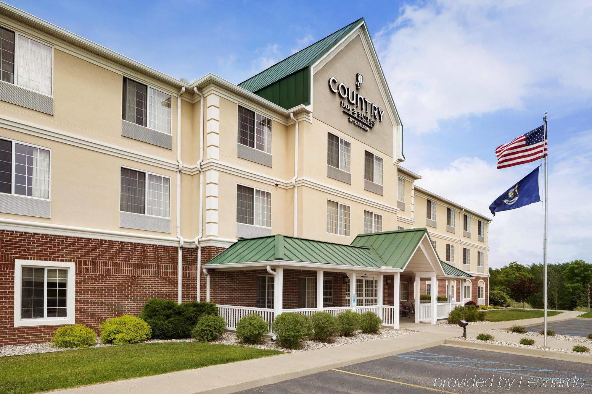 Country Inn & Suites By Radisson, Big Rapids, Mi Esterno foto