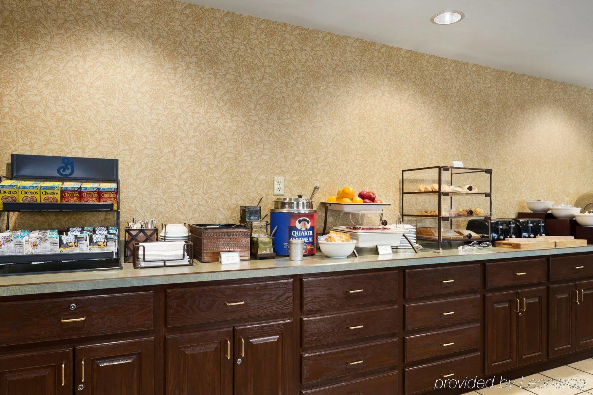Country Inn & Suites By Radisson, Big Rapids, Mi Esterno foto